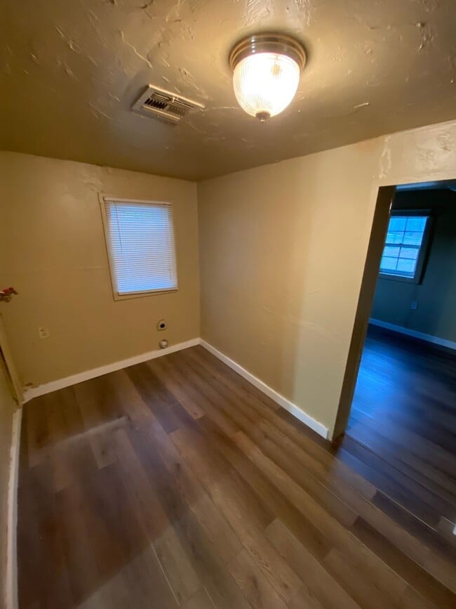 Building Photo - (1-2) Bed in Blanchard w/ Storm Shelter! A...