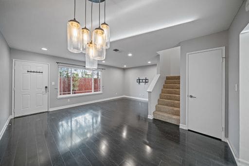 Building Photo - North Park Beautiful Townhome Two Weeks FREE 3 bd / 2.5 ba 2-story w/Private Patio Yard, Parking,...