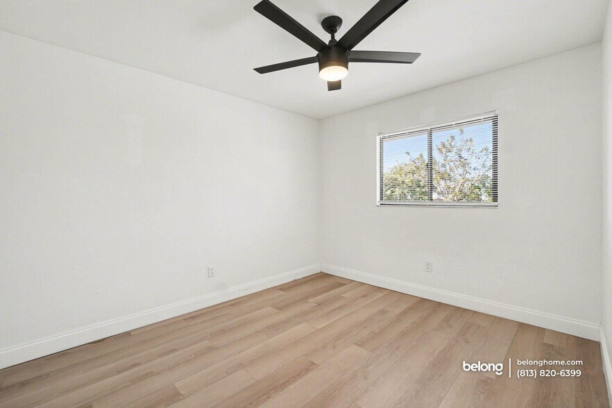 Building Photo - 2910 Country Club Blvd