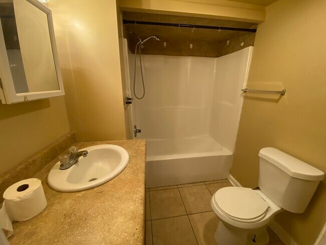 Building Photo - 2325 Ursulines Ave