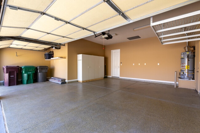 Building Photo - 40378 Corte San Carlos