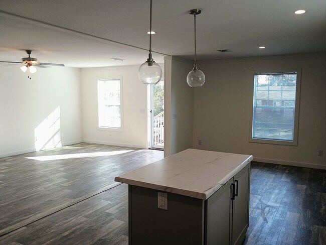 Building Photo - Brand-New Home 3 Bedroom 2 Bathroom