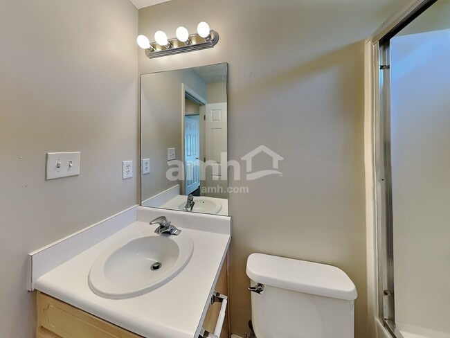 Building Photo - 177 Waters Edge Dr