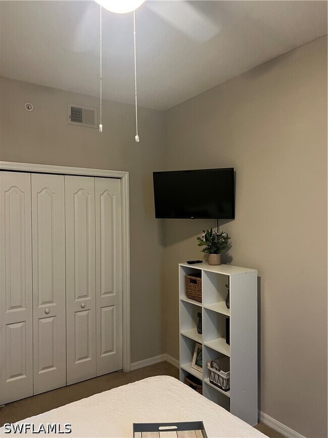 Building Photo - 8470 Kingbird Loop