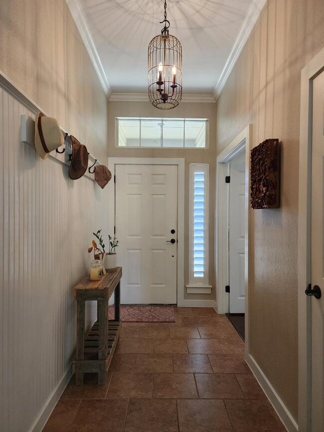 Building Photo - 207 Meadows Ln