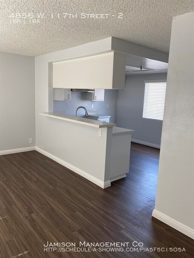 Building Photo - 4856 W 117th St