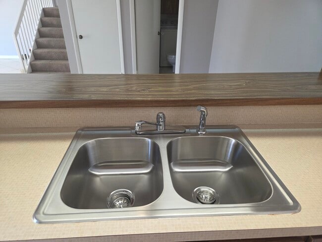 Building Photo - 253 Charter Way