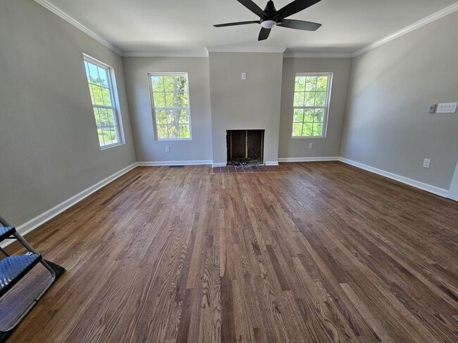 Building Photo - 1120 Morningside Dr