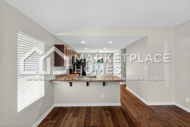Building Photo - 203 Sedgewick Dr