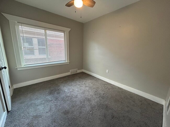 Building Photo - 2960 Kendall St