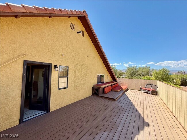 Building Photo - 6500 Bullring Ln