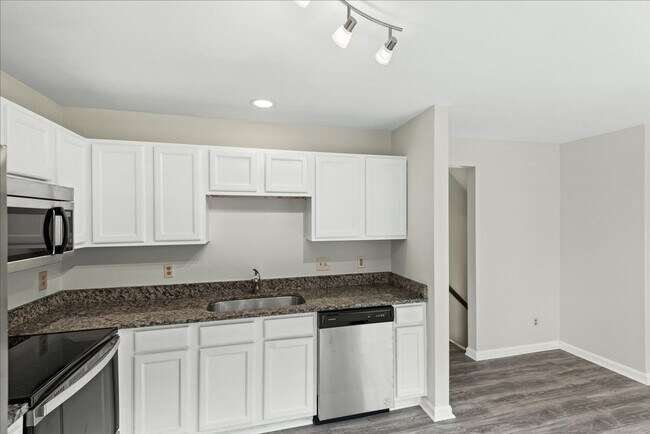 Building Photo - COMING SOON- 3 Bedroom 2 Half Bath Townhome in Spotsylvania
