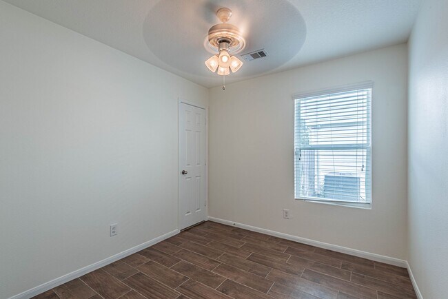 Building Photo - 16836 Northern Flicker Trail