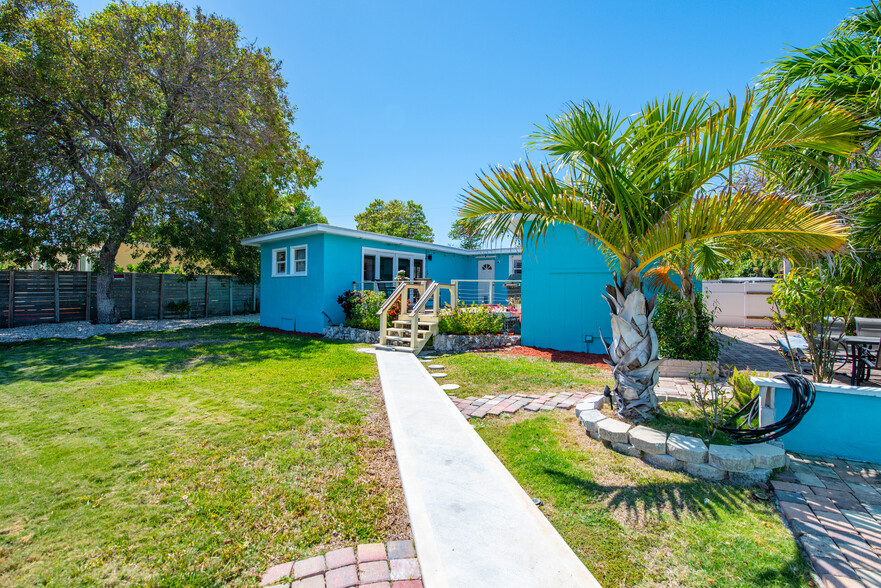 Building Photo - 24 Cactus Dr