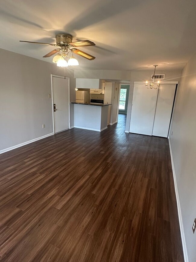 Building Photo - 6746 Quail Hollow Ct
