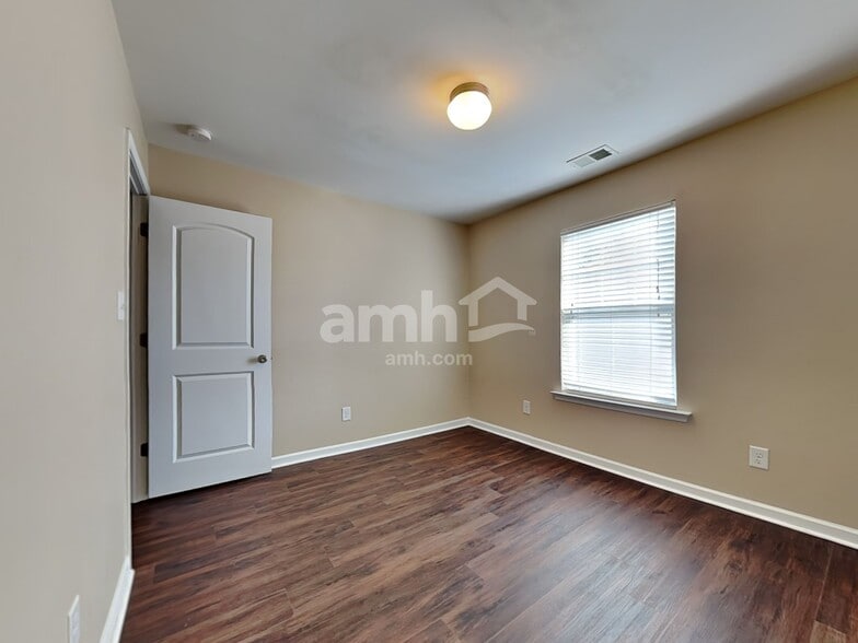 Building Photo - 10233 Broken Stone Ct