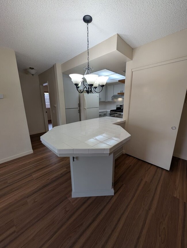 Building Photo - 926 Oleander St