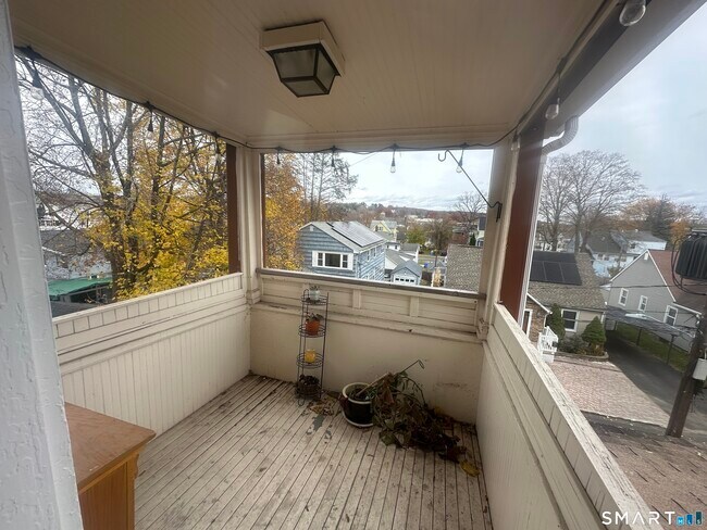 Building Photo - 33 Emory Ct