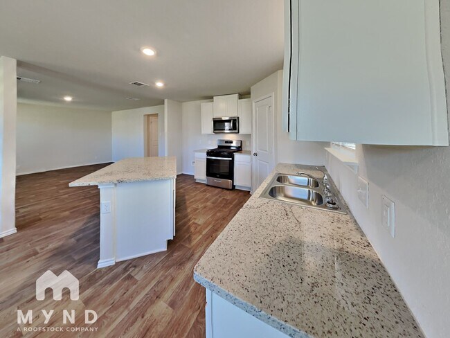 Building Photo - 918 Andean Emerald