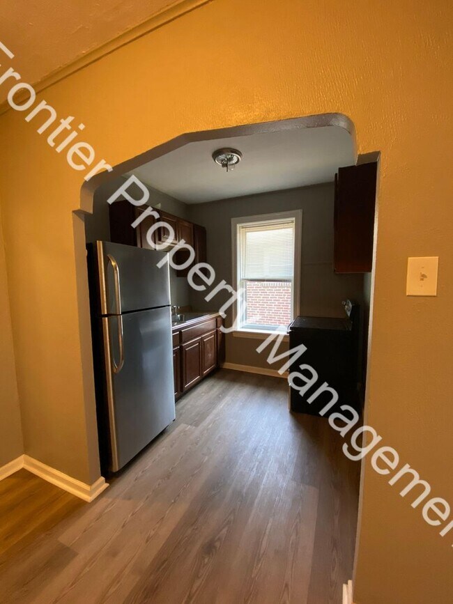 Building Photo - 2 Bed 1 Bath in Dutchtown!