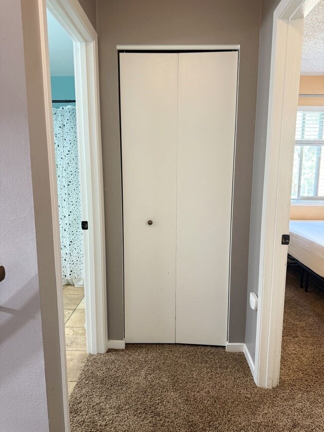 Building Photo - For Rent: Cozy 2 Bed / 2 Bath Furnished Ho...