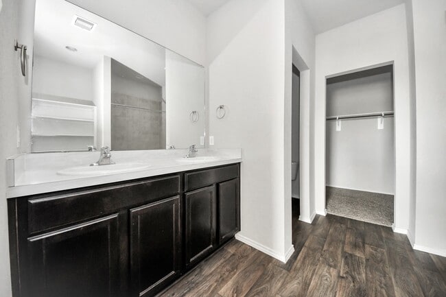 Building Photo - 21003 Seneca Willow Wy