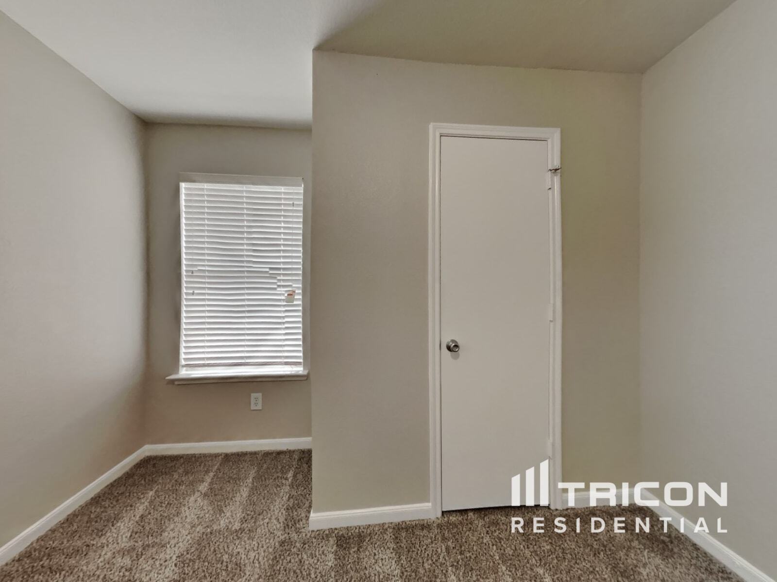 Building Photo - 22110 Orchard Dale Dr