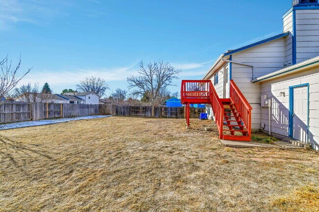 Building Photo - $2,540.95 with $300 off the first month's Rent- 4 Bedroom, 1.5 Bath, Single Family Home in Aurora...