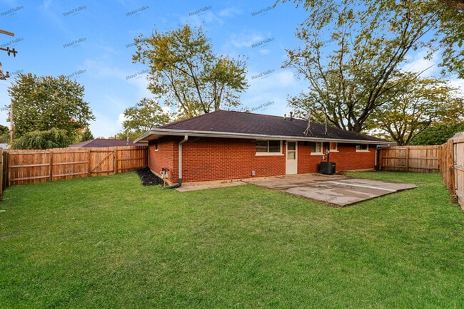 Building Photo - 4500 Henrich Dr