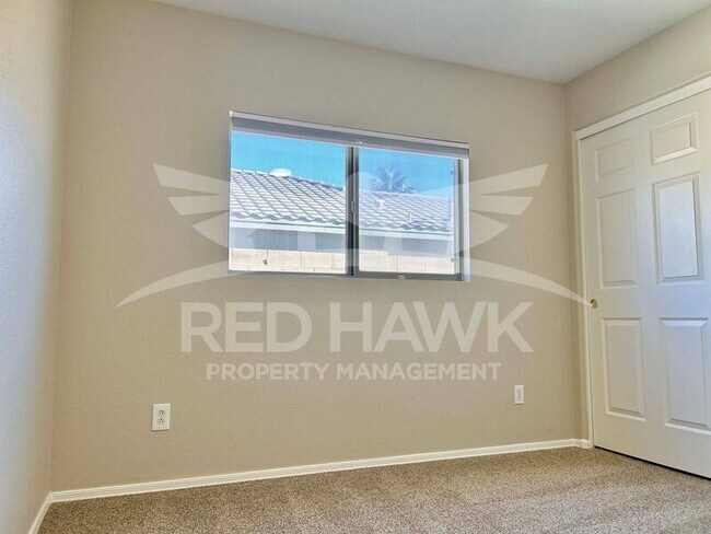 Building Photo - 2280 E Hazeltine Way