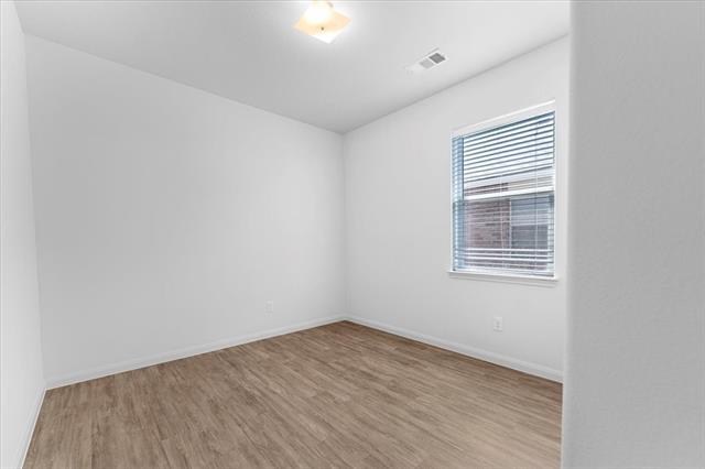 Building Photo - 113 Oriole Dr