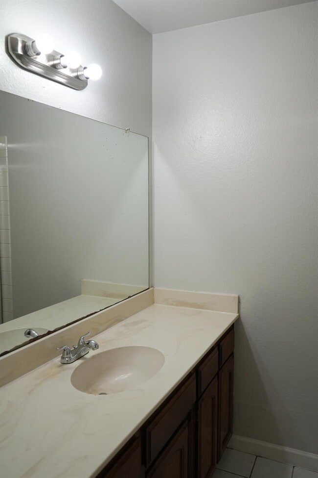 Building Photo - 4310 N Barcus Ave