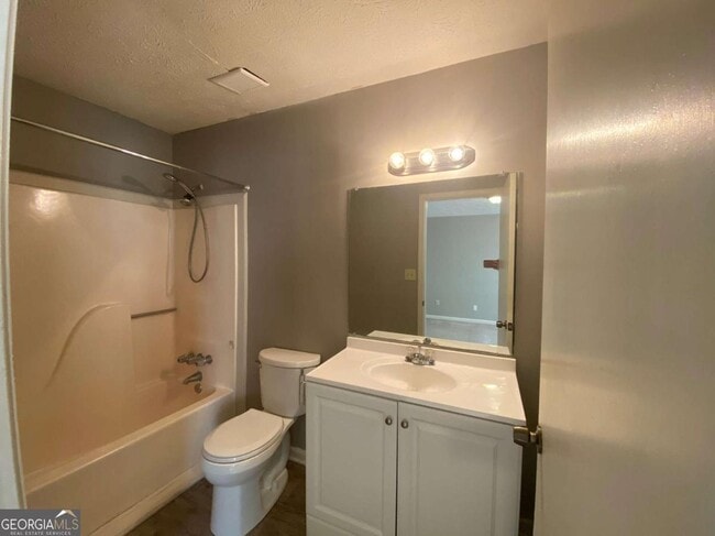 Building Photo - 110 Chalfont Dr