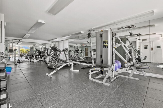 Building Photo - 1775 Washington Ave