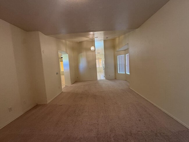 Building Photo - 3829 Camino del Vara