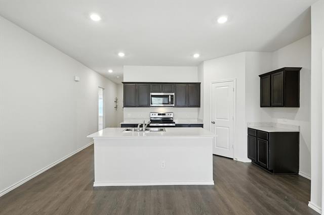 Building Photo - 11112 W Pond Dr