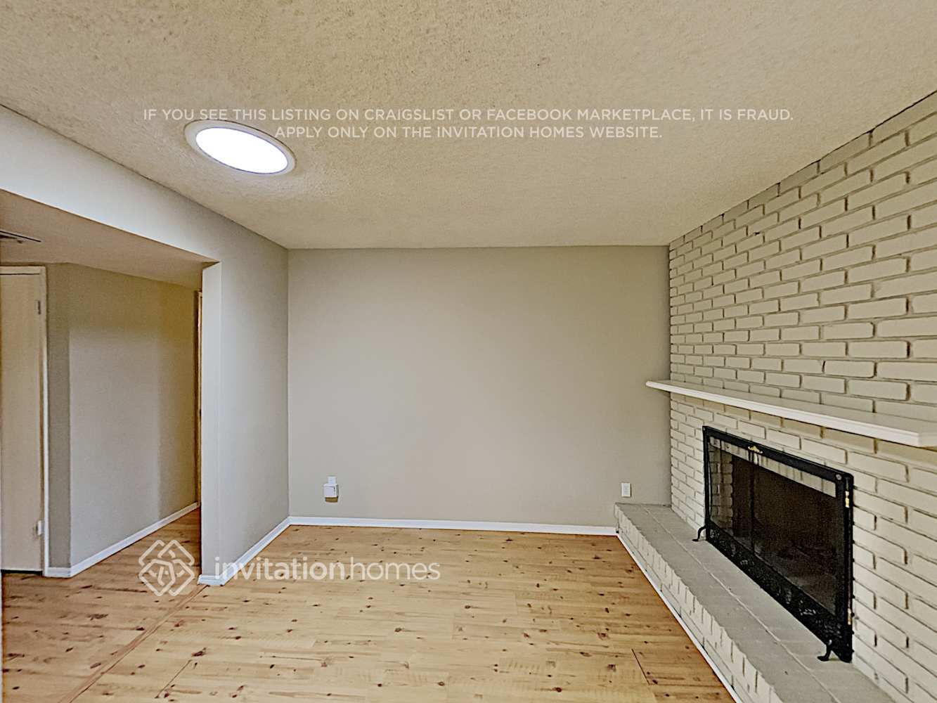 Building Photo - 2802 W Vista Ave