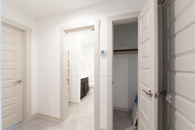 Building Photo - 4010 Garver Grv Ln