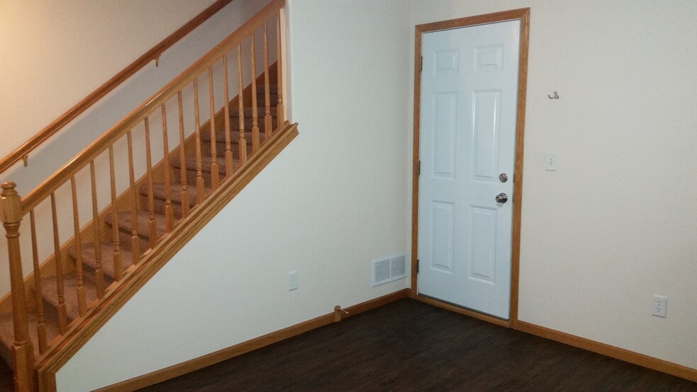 Building Photo - 218 Camden Rd