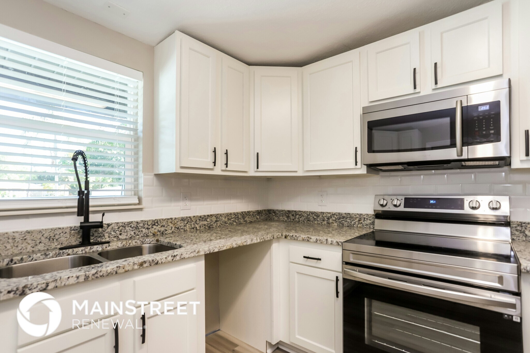 Building Photo - 311 E Baffin Dr