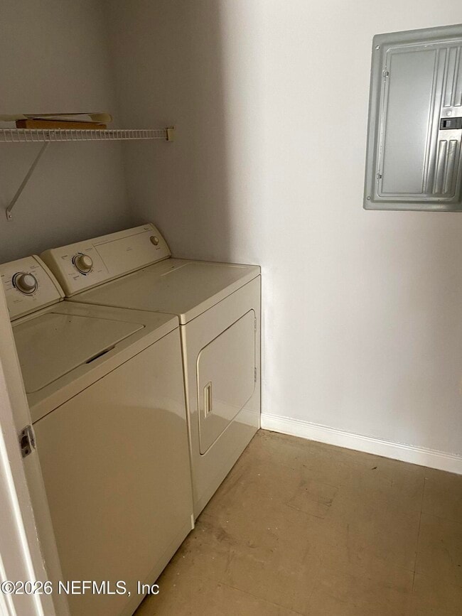 Building Photo - 10075 Gate Pkwy N