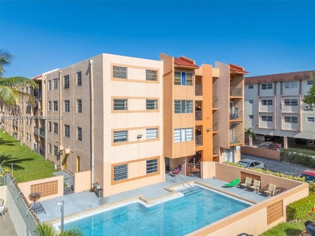 Building Photo - 325 NW 72nd Ave