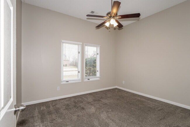 Building Photo - 4387 Cross Creek Cove