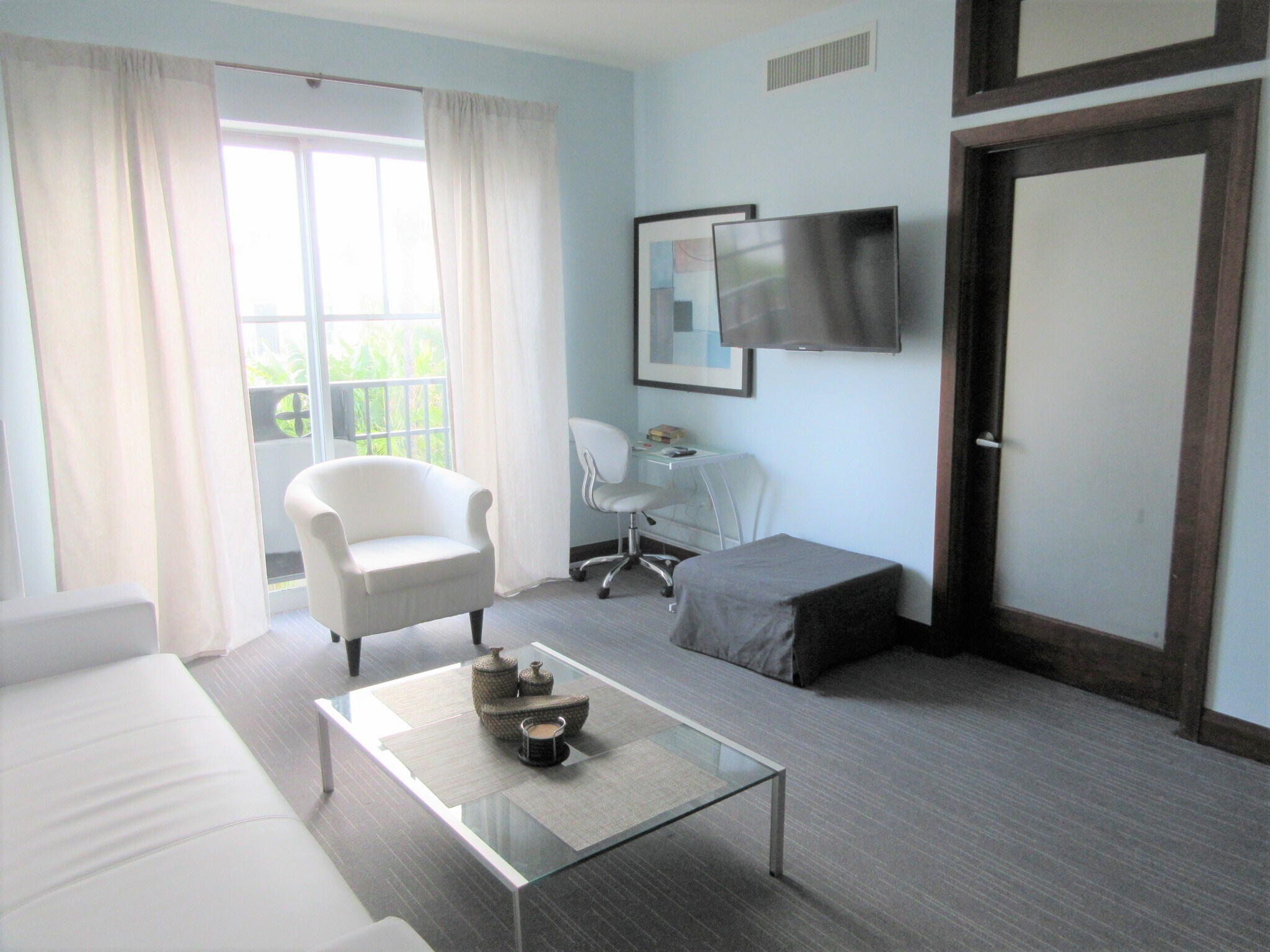 LIVING ROOM - 1060 Ocean Dr