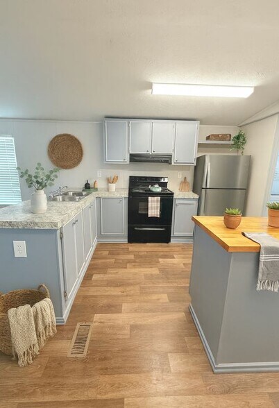 Building Photo - 127 Dolphin Harbor S