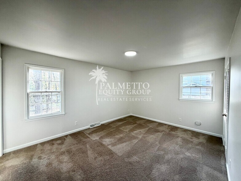 Building Photo - 2210 Waynick St