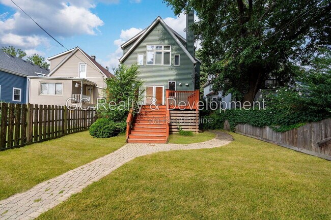 Building Photo - 3735 N Tripp Ave