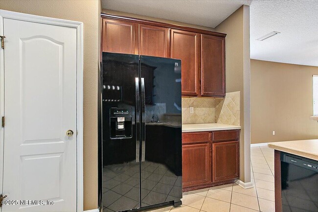 Building Photo - 6186 Bartram Village Dr