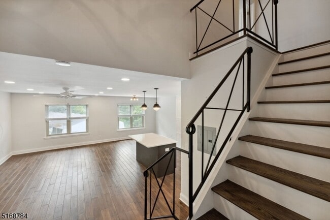 Building Photo - 31 Upper Mountain Ave