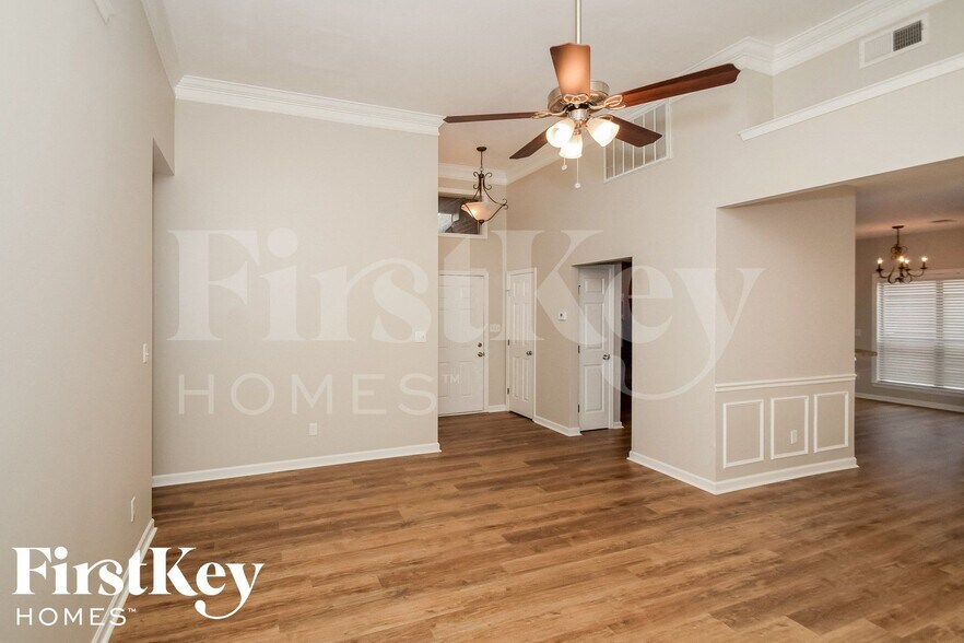 Building Photo - 5890 Forest Lakes Cove